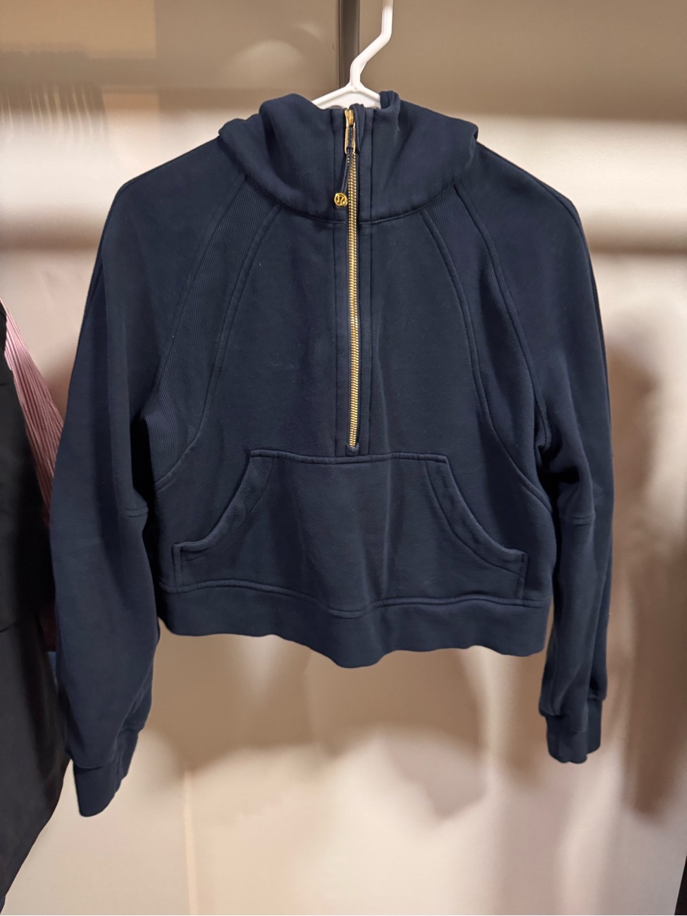 Lululemon Athletica Navy scuba with gold zipper XS/S